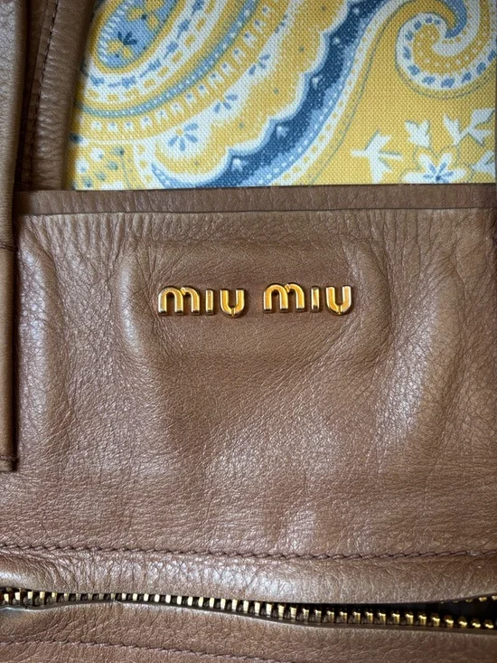 Miu Miu Tan Leather Double-Handle Tote with Front/Back Zip - Picture 3 of 16